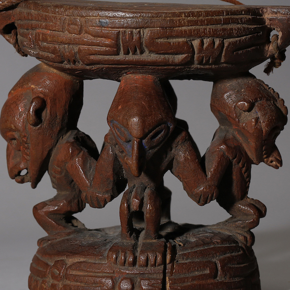 An important Sepik river area Neckrest